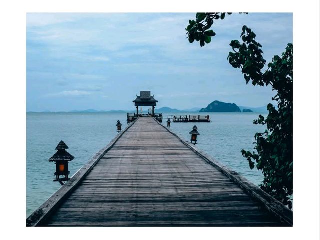 🏝️​ พักผ่อนหรูบนเกาะสวรรค์ 🌴