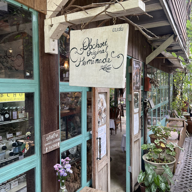 🎨 บ้านข้างวัด – ชุมชนสายคราฟต์ ใจกลางเชียงใหม่