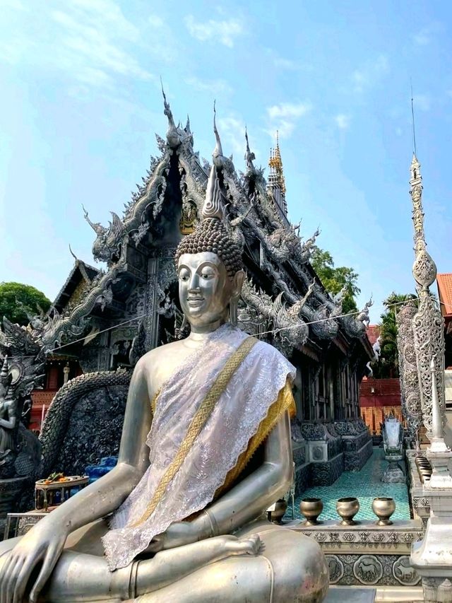 Temple Hopping in Chiang Mai’s Old Soul
