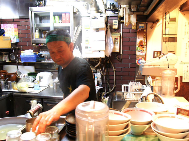 🍜 Slurping Like a Local at Ramen Yokocho Sapporo