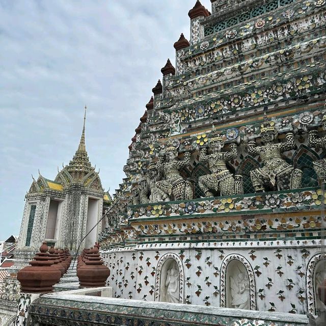 Wat Arun (Temple of Dawn)