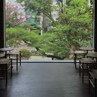 Industrial Soul Meets Slow Coffee – My Visit to Anthracite Seogyo, Seoul