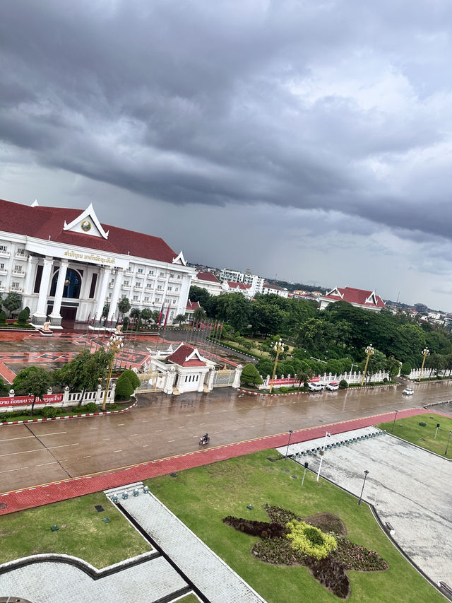 เที่ยวประตูชัย ประเทศลาว