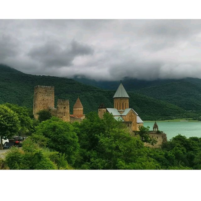 Stone Walls & Lake Views