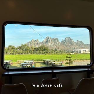 In a dream café