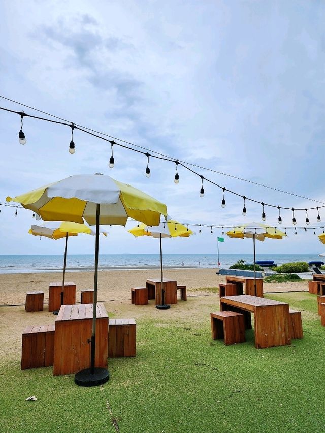 【タイ🇹🇭ジョムティエン】海が見える！可愛いアイス屋さん🍨