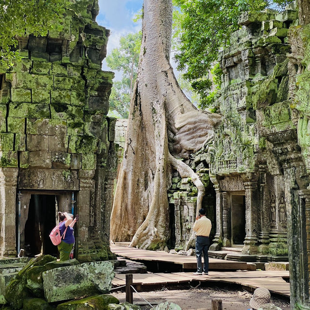 Learning about its role during the Khmer Empire👫👍🥰