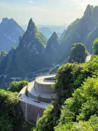 Through the Arch of the Gods – Tianmen Cave Adventure