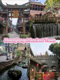 Huanglongxi Ancient Town มีอายุมากกว่า 1,700 ปี