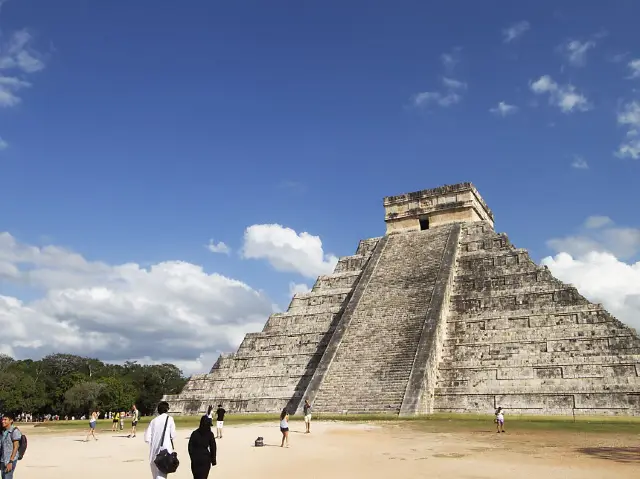World's 7 Wonders: The Heart of the Mayan Civilization, Chichén Itzá