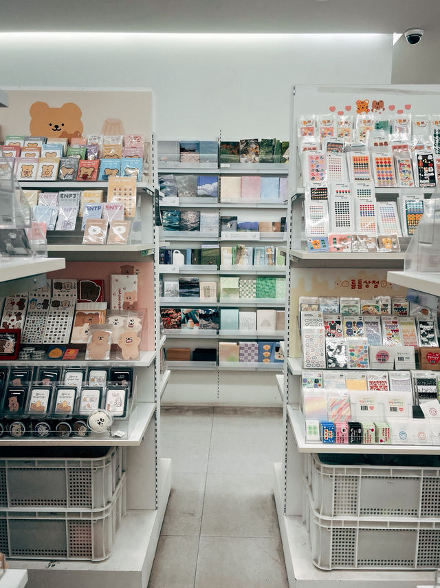 🇰🇷韓國首爾弘大探店📒made by 超級可愛的文創文具店 🇰🇷韓國首爾弘大探店📒made by 超級可愛的文創文具店