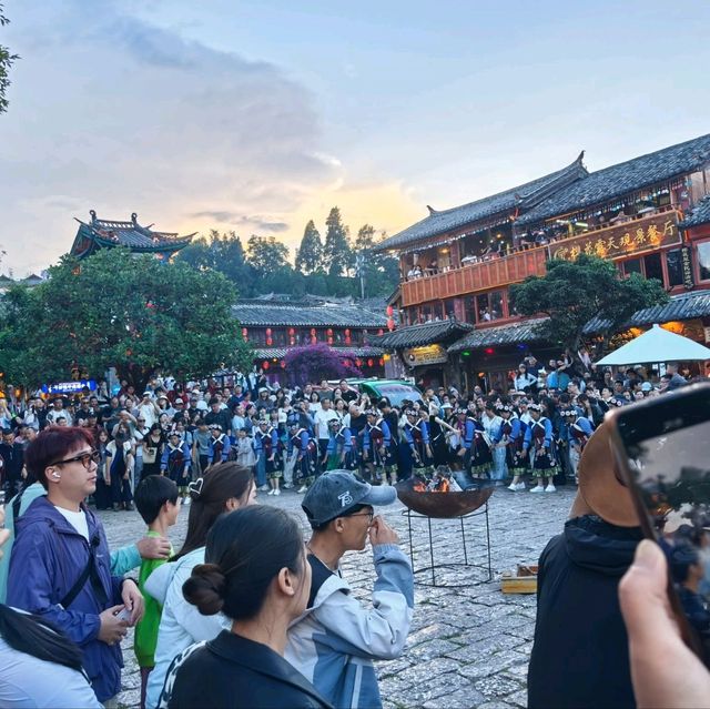 漫步麗江古城，感受納西族文化
