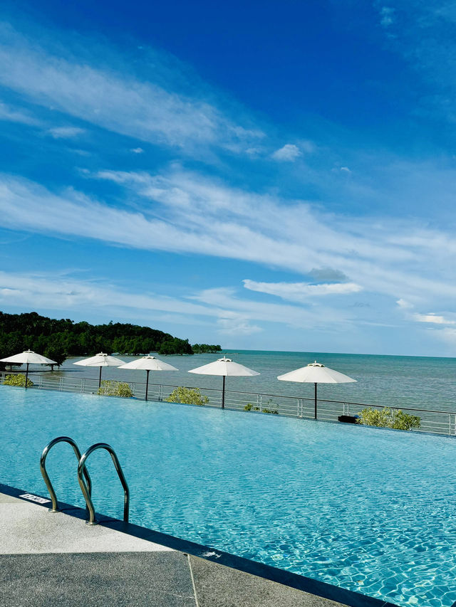 🌅 Tranquil Escape at Cove 55, Kuching