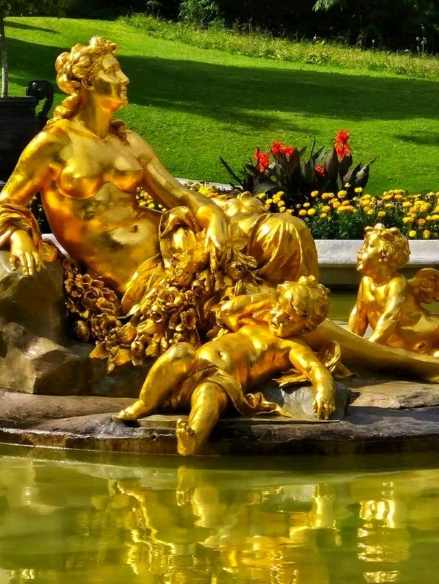 🏰 Linderhof Palace – Bavaria’s Fairytale Hideaway 🏰 Linderhof Palace – Bavaria’s Fairytale Hideaway