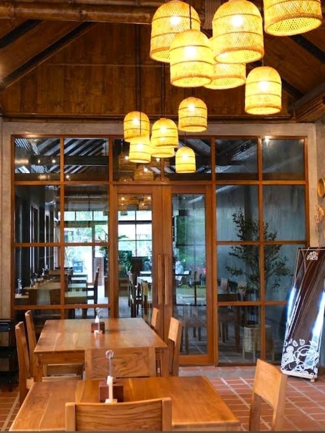ครัวข้างเริน (Krua Khang Rern)