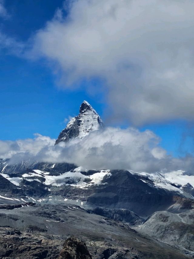 🚞 Epic Matterhorn Daytrip: Scenery, Trains & Glacier Vibes in Zermatt 🇨🇭❄️ 🚞 Epic Matterhorn Daytrip: Scenery, Trains & Glacier Vibes in Zermatt 🇨🇭❄️