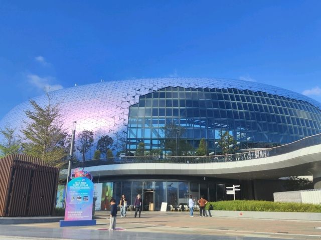 現代建築遇上海岸風光😎