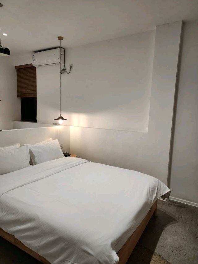 Comfy Vibes at Hotel Xingle – The Perfect Staycation Spot ✨🛏️ Comfy Vibes at Hotel Xingle – The Perfect Staycation Spot ✨🛏️