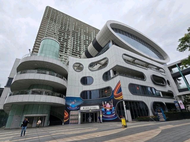 Golden Hour Stroll at Taipei 101: Sunset Vibes & Insta-Worthy Moments 🌇✨ Golden Hour Stroll at Taipei 101: Sunset Vibes & Insta-Worthy Moments 🌇✨