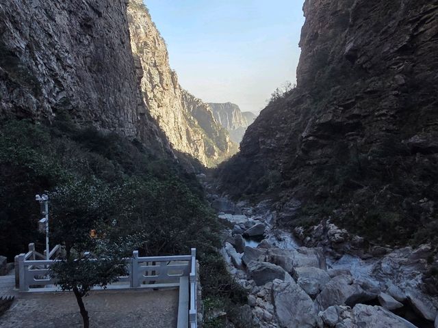 Journeying to the Three Cascades