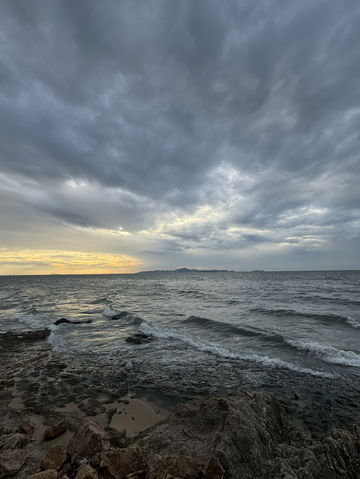 Lighthouse Bay พัทยา จุดเช็คอินชิลริมทะเลแบบคูลๆ