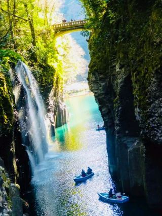 Journey Across Japan [A Roundup of Must-Visit Spots in Early Summer to Experience the Overwhelming Power of Nature].