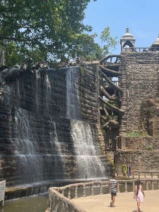 Punjab’s vibe is pure nostalgia and warmth—there’s nowhere more wholesome 💛🌾 Explore diverse communities, vibrant fields, and epic architecture that tells the region’s story.

Top Spots to Visit:
Nek Chand’s Rock Garden of Chandigarh (Uttar Marg, Sector 1, Chandigarh, 160001)
· This surreal garden is a maze of recycled art, waterfalls, and quirky sculptures. Wander among mosaics, hidden courtyards, and secret paths. It’s open 9:00–19:30 (Apr–Sep) and 9:00–18:00 (Oct–Mar).

Tuhadi Haveli (V.P.O Mandiala, Jalandhar-Hoshiarpur Highway, Hoshiarpur 144009)
· For legit Punjabi flavor, hit up Tuhadi Haveli. Nestled in wheat fields, this spot dishes out classic curries, lassi, and fresh roti. The rustic décor and folk vibes make it a perfect countryside stop.

Travel Tips & Insights:
Punjab’s charm isn’t just in the sights—it’s in local warmth. Chat with villagers, and don’t shy away from the street snacks (try chole bhature or jalebi!). Everywhere feels inviting, so embrace the spontaneous moments.

Getting Around:
Hire a cab or book a local driver for city-hopping; autos and shared tempos work for short rides. Road trips are a blast—highways offer scenic fields and roadside dhabas.

Weather & Key Tips:
Punjab’s fall is golden and sunny—think crisp air and endless wheat fields! In rainy weather, gardens look lush, but plan indoor stops. INR cash is helpful outside city centers.

#PunjabVibes #ChandigarhArt #JalandharEats #IndiaTravel #trip.com 