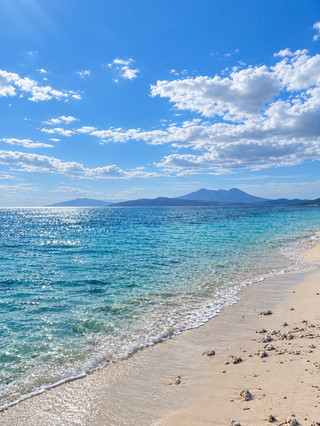🇮🇩✨ Kepulauan Gili 🏝️🩵 Surga di tengah laut Indonesia, dengan air sebening kristal dan pantai berpasir putih.
