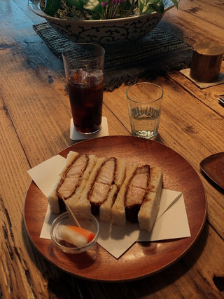 Finding a good katsu sando restaurant in Yufuin