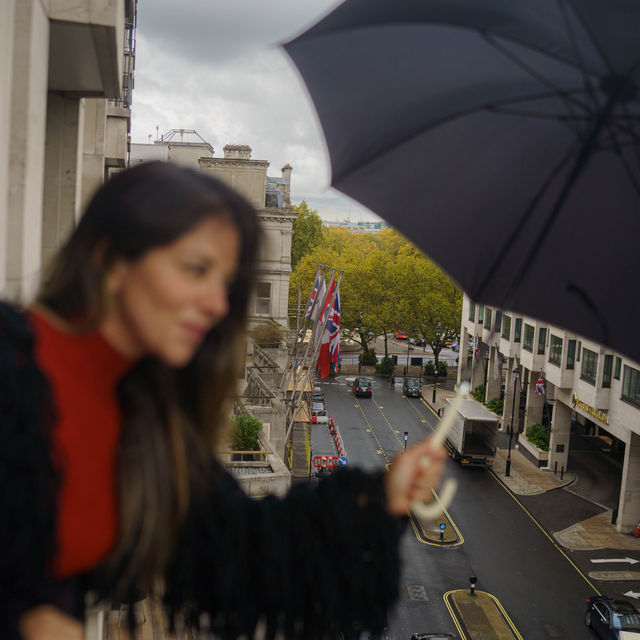 FOUR SEASONS HOTEL IN LONDON 🇬🇧