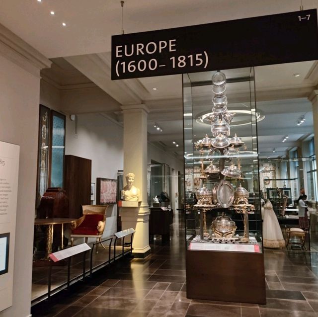 Marvelous experience in V&A Museum