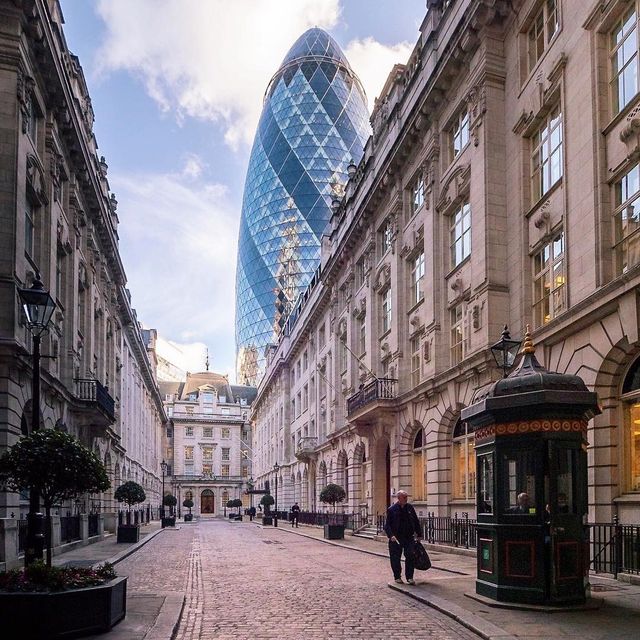 London’s Glass Bullet!