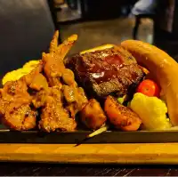 Late Lunch at Blue Frog