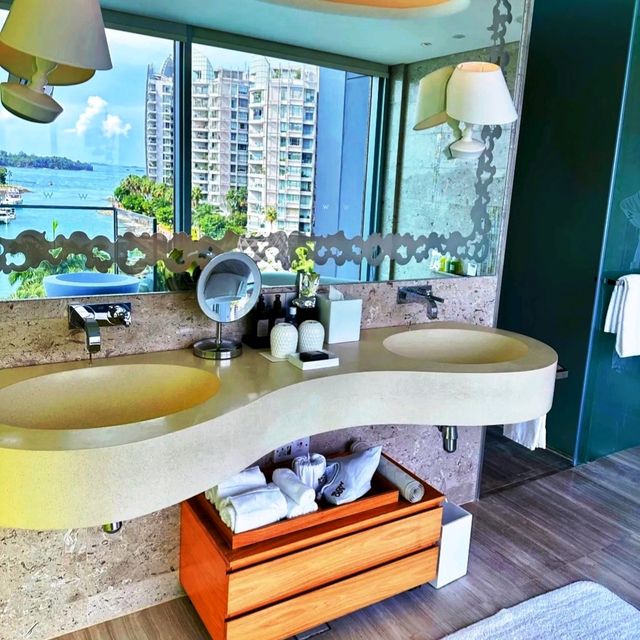 《新加坡聖淘沙灣W酒店》👙令人吃驚的是泳池是24小時開放🏊‍♀️