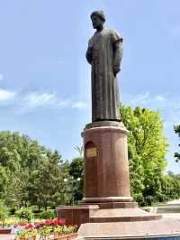 Spring Strolls at Central Park, Samarkand