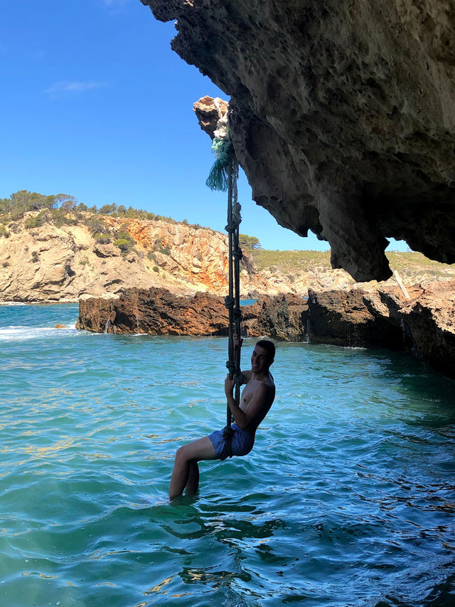 🏖️ One-Day Beach Tour in Ibiza – Sun, Sand & Crystal Waters ☀️🌴🚗