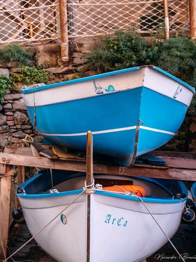 🌊 Riomaggiore: The Colorful Gateway to Cinque Terre 🇮🇹✨