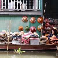 Thailand🇹🇭Discover the Vibrant Charm of Floating Market – A Must-Visit🚣‍♂️