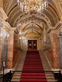 Hungarian State Opera House: A Grand Stage of Elegance and Art