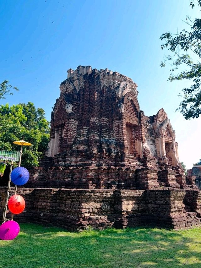 Wat Aranyik — Atmospheric Ruins of a Sukhothai-Era Temple