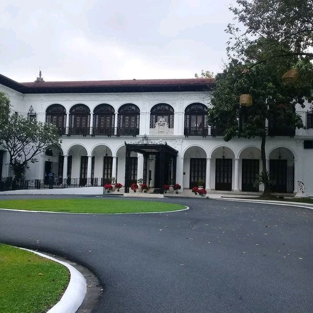 🏛️ Echoes of Power – Malacañang Palace, Manila