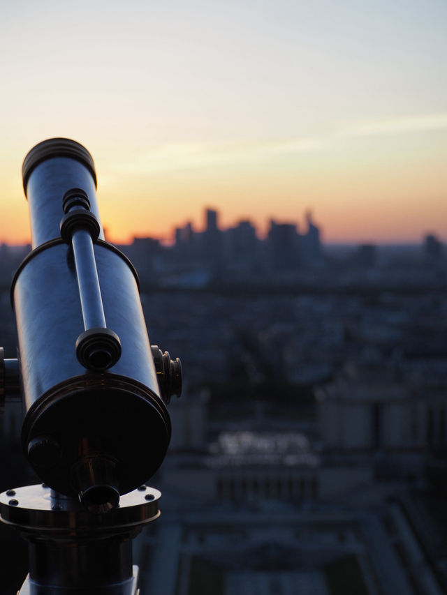 Enjoy the night in Paris!