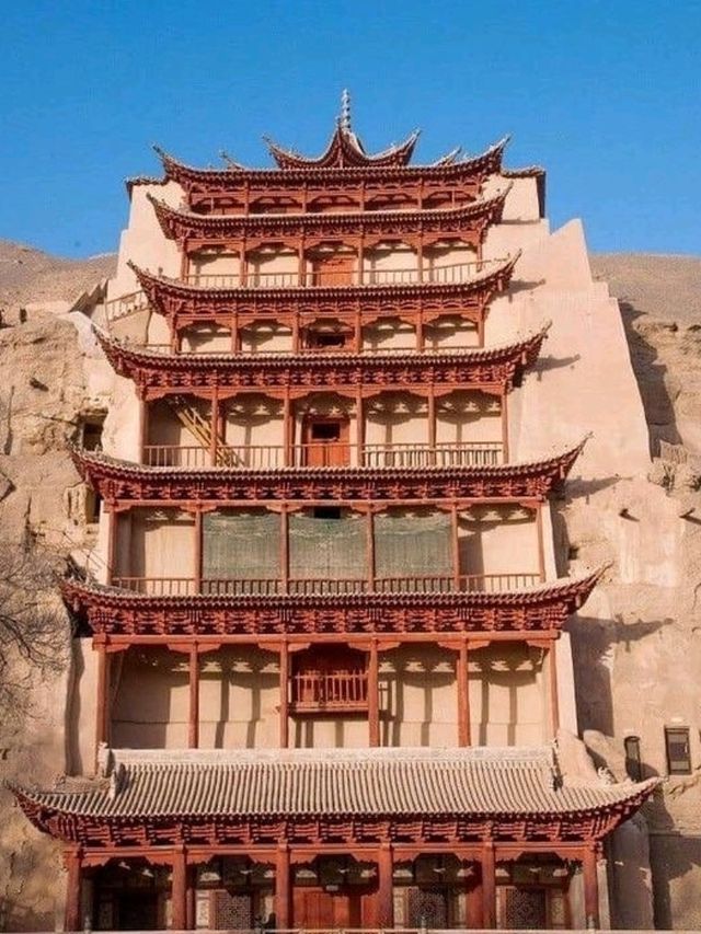 🎨 Mogao Caves – The Thousand Buddhas Hidden in the Desert