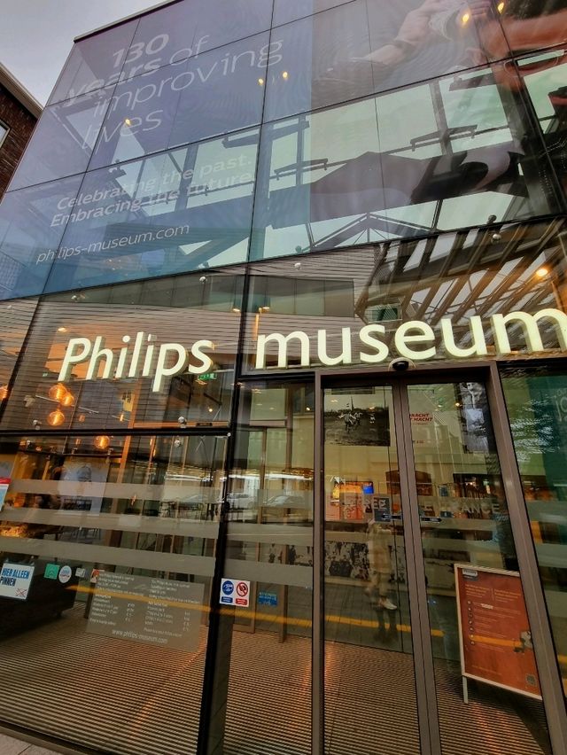 Eindhoven: Innovation, Design & the Lightbulb Legacy💡