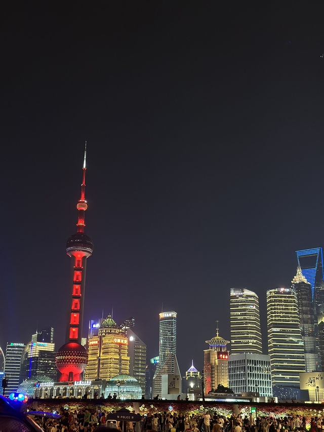 Magnificent night view of the Bund