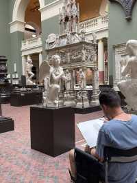 London🇬🇧 A Temple of Art and Design: Review of the V&A