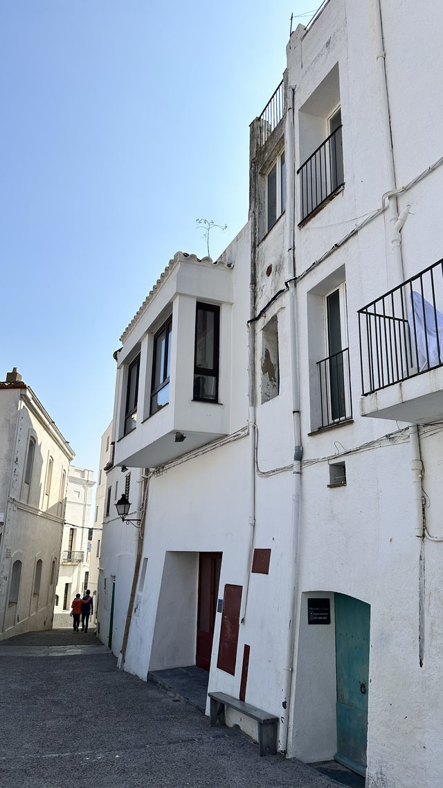 Cadaques (Cadaqués is located on the Cap de Creus coast.