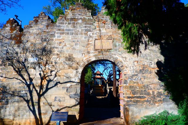 觸摸昆明歷史—鸚鵡春深，金殿公園