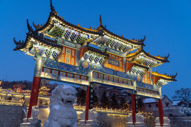 吉林這動漫感的夜景，一秒帶你穿越回古代
