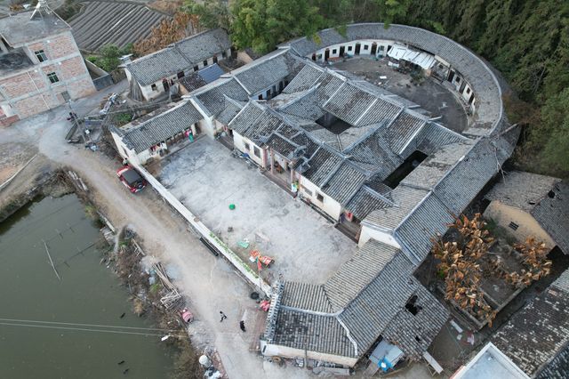 廣東平遠飛龍村“小樹廬”屋